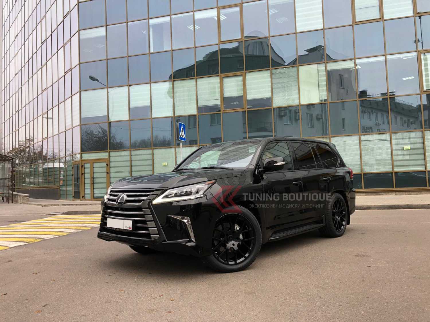 Lexus LX на 22" дисках Black Rhino Kunene Gloss Black  фото 4